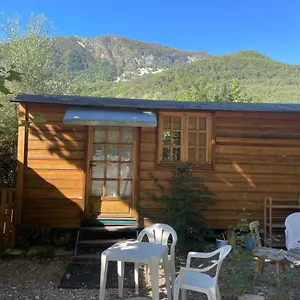 La Roulotte Chez Camille , Veynes France